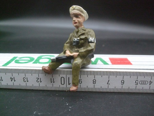 Sitzfigur soldat gehört - mp, soldat,