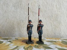 FAHNENTRÄGER SOLDATEN